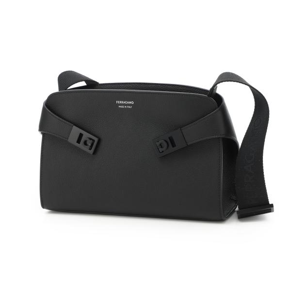 FERRAGAMO（フェラガモ） ショルダーバッグ HUG MESSENGER BAG ハグ