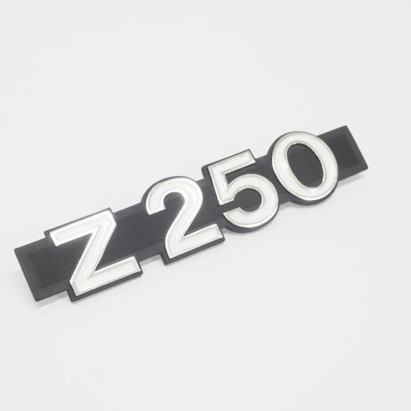 現品限り カワサキ純正 Z250 サイドカバーエンブレム 爪あり 新品 1個