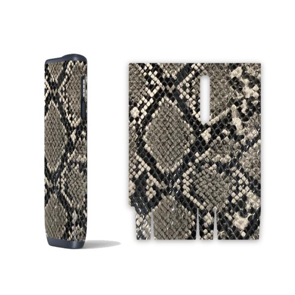 アイコスイルマワン専用の着せ替えステッカーです。2025年からの新デザイン用になります。他の人と差をつけたいけどパネルを買うほどでもない・・・ステッカーをペタンと貼るだけで簡単におしゃれしたい！そんな人におすすめです。商品は印刷です。布では...