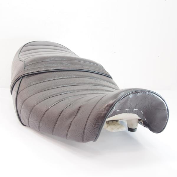 イナズマ400 GK7BA タックロールシート しわあり こげ茶 加工後