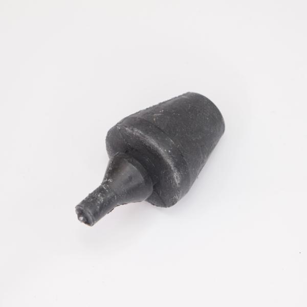 P/PX系のセンタースタンドのストップラバーです。PX系全般に使用できます。サイズは28×28mm程で、8mmの穴に挿入できるサイズです。純正品番 174773 の互換品です。劣化で外れてしまっている車両に。