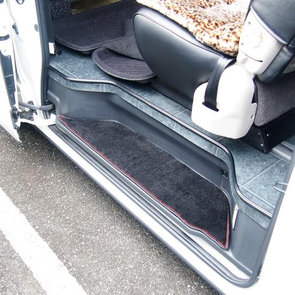 ハイエース 0系 ステップマット 電動スライドドア用 左右セット ステップカバー エントランスマット 外装パーツ Mdn0045 Mdnマドンナ 通販 Yahoo ショッピング