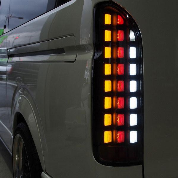 ハイエース シューティング テールランプ フルLED（スイッチ無