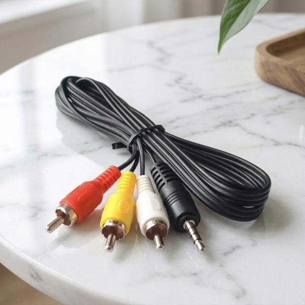 3.5mmミニプラグ to 3RCA AVケーブル（60cm）