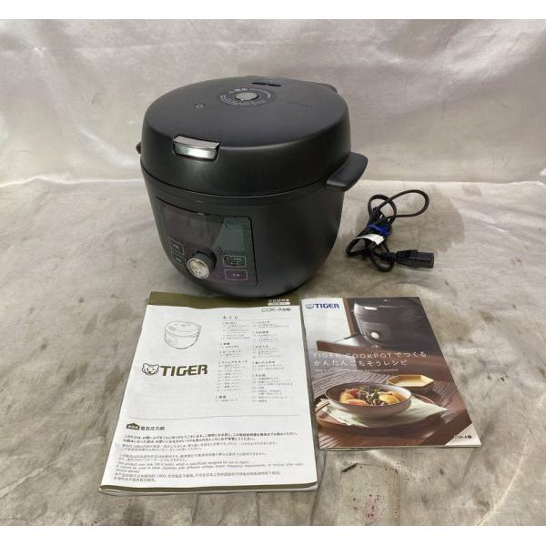 ランク付け  C状態  TIGER タイガー 24年製 電気圧力鍋 家庭用圧力なべ 2.2L COOKPOT COK-A220中古品。あまり使用感なく、比較的きれいな状態。写真に写っているもので全てです。表記サイズ  -実寸サイズ  -カラ...