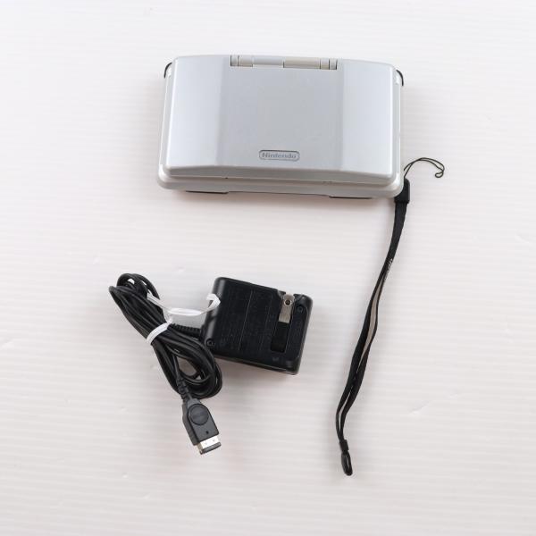 『中古即納』{NDS} (本体) ニンテンドーDS プラチナシルバー 任天堂(NTR-S-VKA)(20041202)