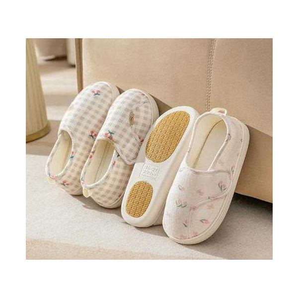 かわいらしいデザインの 室内用介護用シューズです。 靴底がしっかりしているため 滑りにくく転びにくいのに、 柔らかフィットで履きやすい♪ 面ファスナーで簡単に着脱可能なので 履きやすく、履かせやすい仕様になっております。 介護用としてだけで...