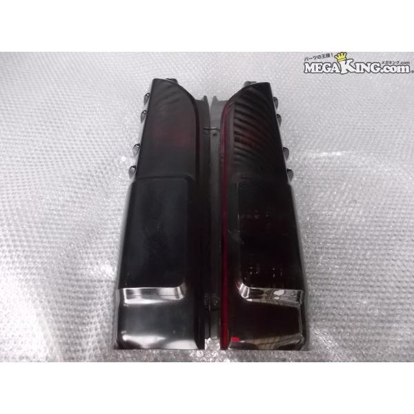 200系ハイエース テールライト HL-20-003 R mega-king_2p12-025