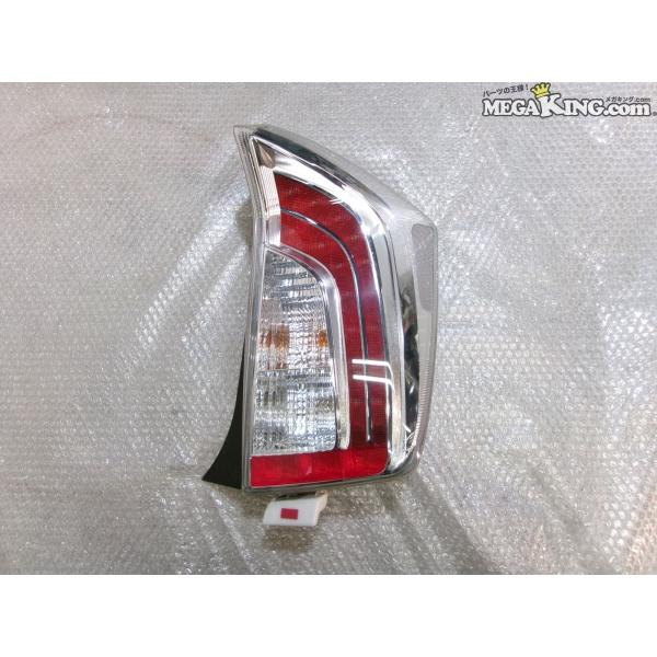 ZVW30 プリウス 後期 純正 ノーマル テールランプ テールライト 右