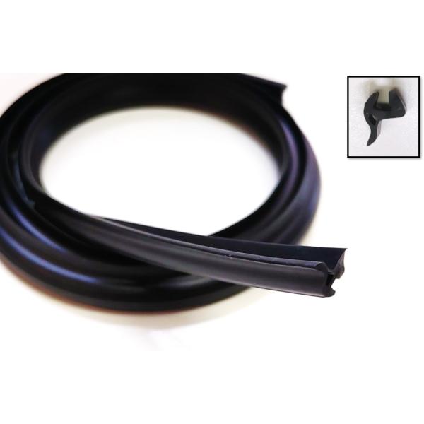 3Ｍの両面テープ付車のガラス等のすき間にご使用下さい。材質は、PVC・70度です。注意事項など◆長期保管、温度、湿度によりセパレータが浮き上がることがあります。◆コーティング加工されている箇所は、接着しない場合があります。◆モールを製品に貼...