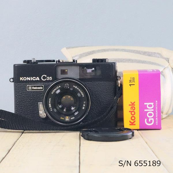 【中古】【保証付 】 コニカ KONICA C35 Flashmatic ブラック S/N 696510（ケース・フイルム付セット） フィルムカメラ  :30001-011:ミーナ 通販 