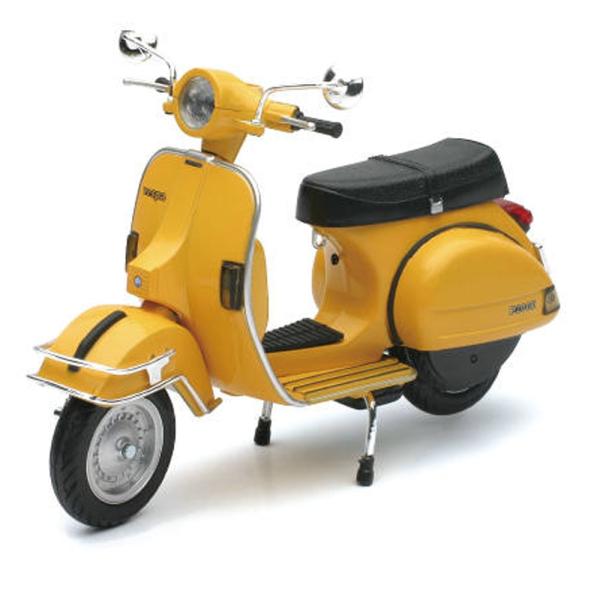ニューレイ 1978 ベスパ P200E スクーター バイク / 1/12 Vespa yellow