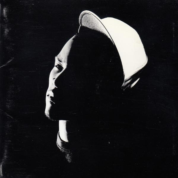 タイトル：　KING.アーティスト：　T.I.※中古品ですので、歌詞カードの色褪せ・折れ・汚れなどがある場合がございます