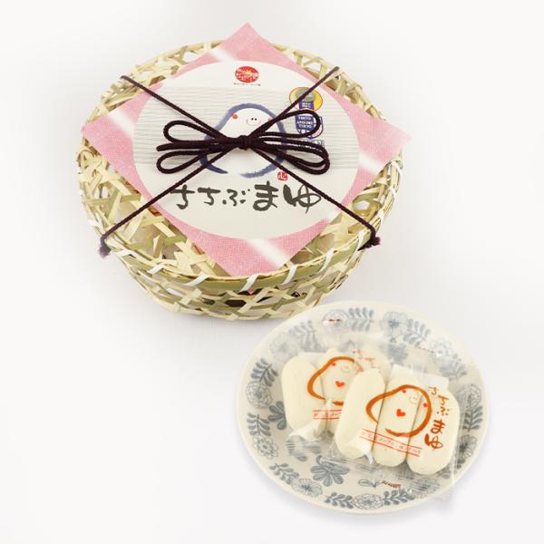 品目： ちちぶまゆ秩父カエデ糖を使用したふわふわ触感のマシュマロはいかがでしょうか？まろやかな口どけが楽しめます。そのまま食べても、コーヒーに入れてラテのような味わいを楽しむこともできます。〇名称：洋菓子〇原材料名：グラニュー糖（国内製造）...