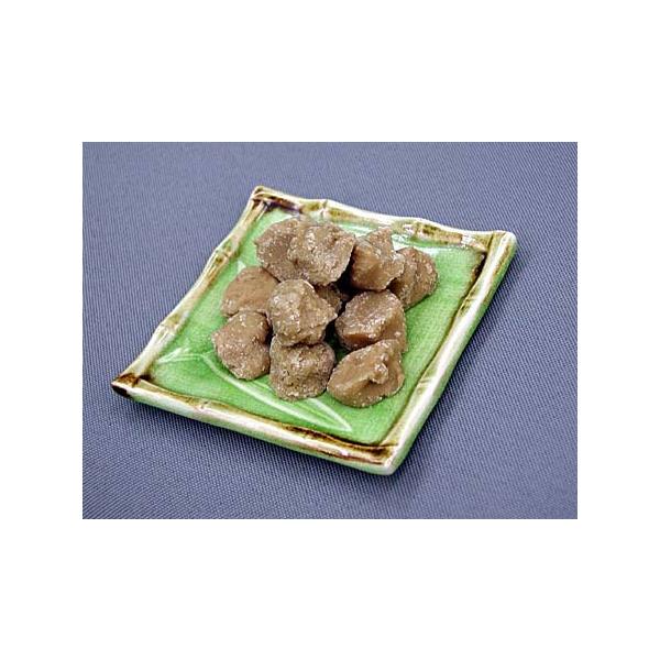 この黒糖の正式な名前は〈村山さんちのうぬザタ〉といいます。黒糖（バラ）と同じ原料を造り方を違えて柔らかめに仕上げ、丸めて乾燥させた製品です。当農園、独自の商品です。上品で口溶けの良い美味しい黒砂糖です。尚、ウヌとはこの地方の方言でうーぬーと...