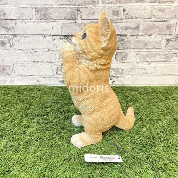 ベニーズキャット ちょーだい 茶トラ白 猫 置物 可愛い リアル アニマルオブジェ 子猫 雑貨 動物 インテリア 仔猫 庭 ガーデンオーナメント 最新 かわいいネコ