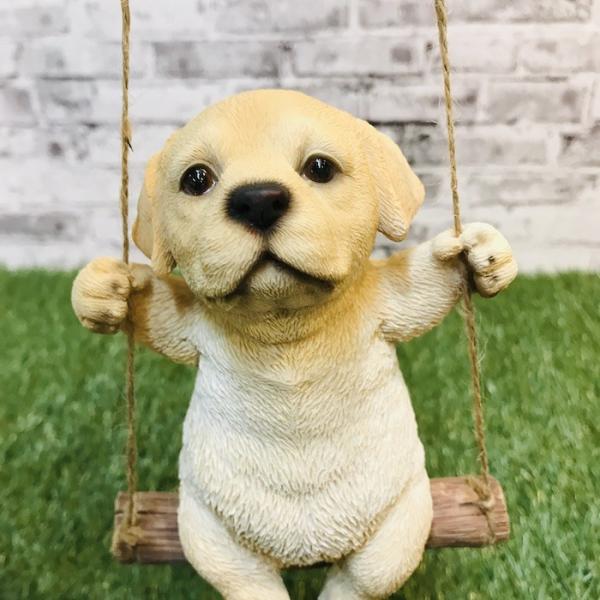 ブランコラブラドールレトリバー 犬 イヌ 置物 可愛い リアル アニマルオブジェ インテリア 雑貨 子猫 かわいいネコ ガーデンオーナメント 仔猫 超特価sale開催 動物 庭 玄関先