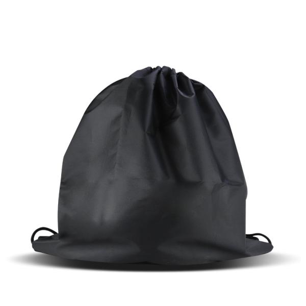 【さまざまな用途に】自転車用ヘルメットのほかにも、大容量で、グローブ（手袋）、フェイスマスク、タオル、着替えもまとめて持ち運びできます。その他、学生さんには、シューズケース、体操服入れ、ジャージ入れ、制服入れ、ボール袋にも使用できます。一般...