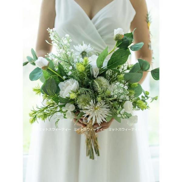 【完成品の販売^^可愛いブーケです。ブライダル、イベント贈答品、インテリアに最適です。晴れの舞台に、新しいタイプのサプライズプレゼントとしてお勧めです。生花と違って枯れることがないので、思い出と一緒にいつまでも形として残せます。セット内容：...