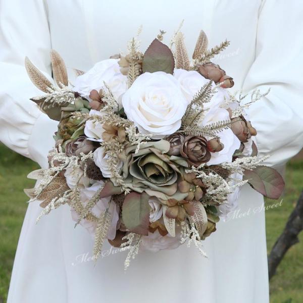 可愛いブーケです。ブライダル、イベント贈答品、インテリアに最適です。晴れの舞台に、新しいタイプのサプライズプレゼントとしてお勧めです。生花と違って枯れることがないので、思い出と一緒にいつまでも形として残せます。サイズ：幅約 25cm 高さ約...