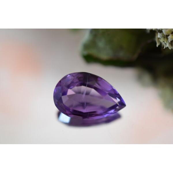 アメジスト 特売 一点物 大粒 天然   紫水晶 ２月誕生石  ルース 裸石 102 上品 一点物 天然超大粒アメジスト 雫 アメシスト 紫水晶 2月