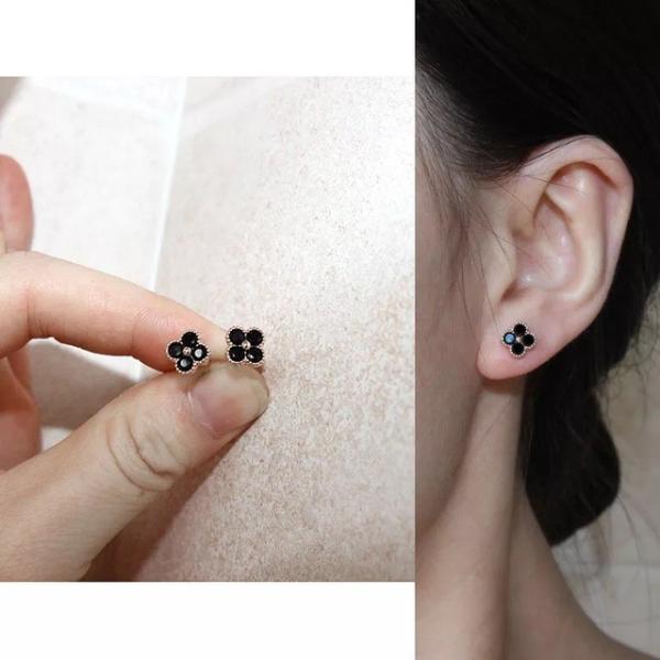 四葉っぱ花ピアス 黒ダイヤモンドピアス プレゼント 高級感ピアス 上品なピアス アレルギー対応 18kgp プレゼント 誕生石 お祝い 成人式 黒ピアス 6041 Buyee Buyee 日本の通販商品 オークションの代理入札 代理購入