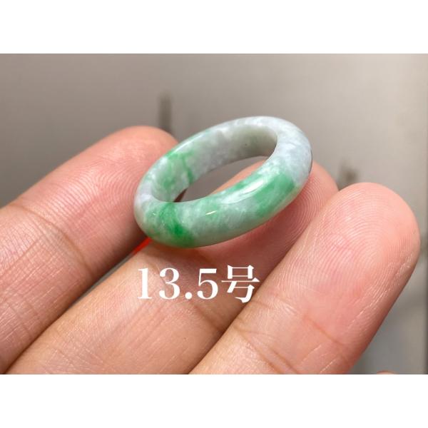 L9-142 美品 白底陽緑 13.5号 ミャンマー産 本翡翠 くりぬき リング L9-142 美品 白底陽緑 13.5号 ミャンマー産天然 A貨 本翡翠