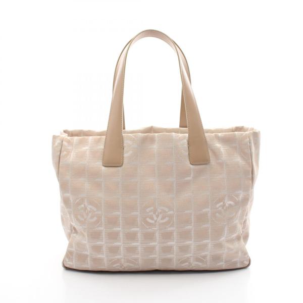 CHANEL（シャネル） ニュートラベルラインMM ブランドオフ レザー