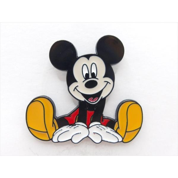 【ピンバッジ/pin badge】Disney ミッキーマウス 座り ピンズ バッジ バッチ ピンバッチ Mickey Mouse ミッキーマウス アメ雑 雑貨