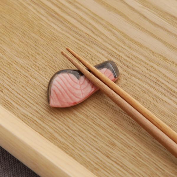 シャケ 箸置き 波佐見焼 レスト 鮭 切り身 かわいい 単品 お箸置き 陶器 日本製 爆買