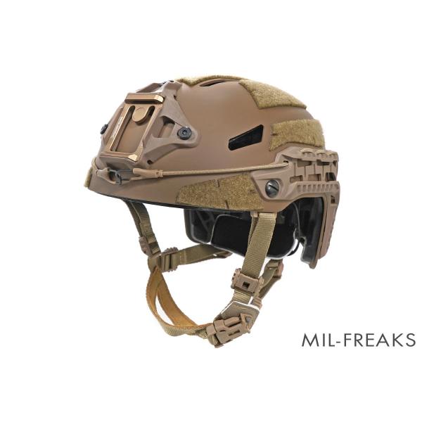 FMA REVISIONタイプ CAIMAN ハイブリッド ヘルメットシステム