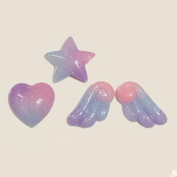 全3種 ハート 星 羽 グラデーション デコパーツ 薄ピンク〜水色2個　70円サイズ： ハート 約2.3cm（23mm ）　※お色の出方には個体差があります☆ご希望のカラーを選んでください☆A： ハート 2個B： 星 2個C： 羽（対） 2...