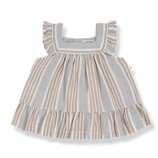 1＋in the family ワンモア イン ザ ファミリー“ワンモア イン ザ ファミリー”のMIRIAM フリルストライプワンピース・軽い着心地で通気性のいいコットンレーヨン素材・コットンはオーガニックコットンを採用・赤ちゃんの肌にも...