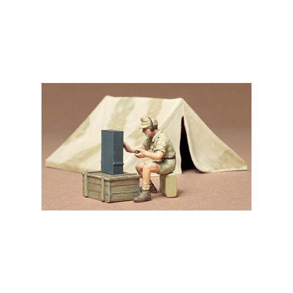 ※ 画像はイメージです。※未組み立て（組み立てには工具などが必要となります）※写真はキットを組み立てたものです。野営などに使われたテントを再現したプラスチックモデル組み立てキットです。テント1張りとドイツ軍通信兵の人形1体をセット。テントは...