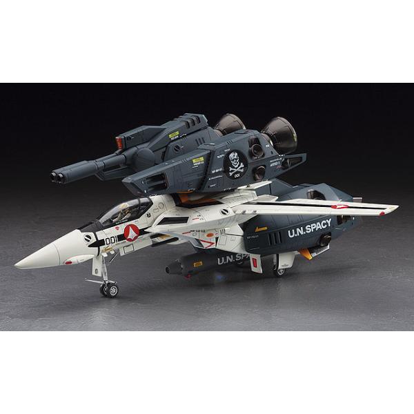 ハセガワ製1/48マクロス　スーパーバルキリー　プラモデル完成品 ハセガワ製1/48マクロス スーパーバルキリー プラモデル完成品