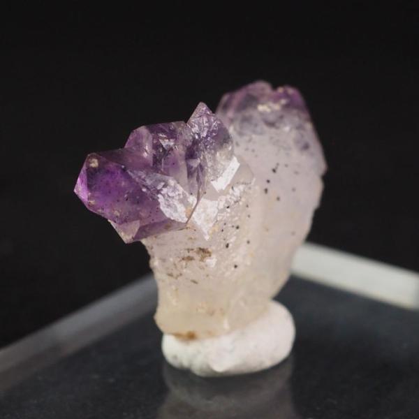 アメシスト双晶 アメジストの日本式双晶 84度33分 透明感 大 Buyee Buyee 日本の通販商品 オークションの代理入札 代理購入