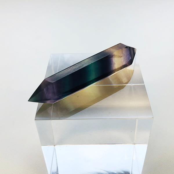 知性を高める石と言われるフローライト 六角形 : Mineral&Fossil