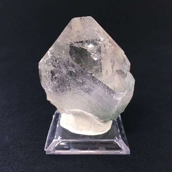 イタリア産モンブラン水晶 アクチノライトインクォーツ 透明台座付き