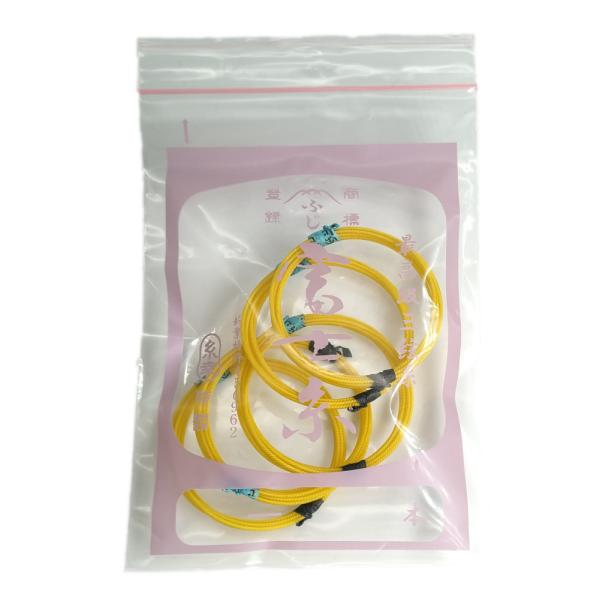 練習用のみならず、舞台にも使える高音質でありながら、リーズナブルな価格設定で一番売れているシリーズ「富士糸」。主に長唄・小唄・端唄などに使われておりますが、いろいろな糸の太さを試してみるのも、三味線弾きの醍醐味といえますね。