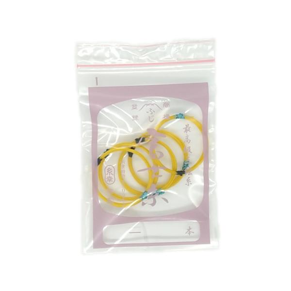 練習用のみならず、舞台にも使える高音質でありながら、リーズナブルな価格設定で一番売れているシリーズ「富士糸」。主に長唄・民謡・小唄・端唄などに使われておりますが、いろいろな糸の太さを試してみるのも、三味線弾きの醍醐味といえますね。10本1セ...