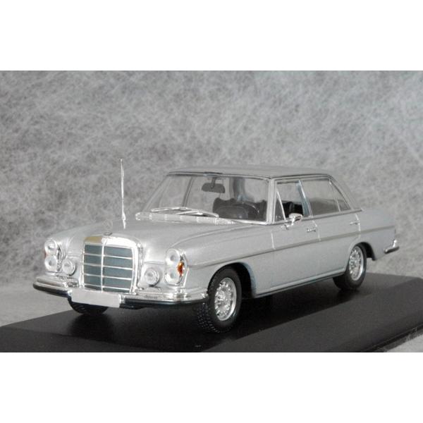 1/43メルセデスベンツ　キャリアカー美品 レーサー付 マキシチャンプス 1/43 メルセデスベンツ 350SL カブリオレ