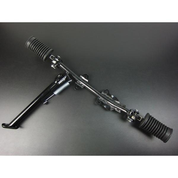 ■特長モンキーやゴリラに取り付けできるフットステップとサイドスタンドのセットです。モンキーやゴリラのエンジンマウントに取り付けできます。■仕様サイドスタンド有効長 225mmサイドスタンド警告スイッチ機能なし*スタンド有効長は225?です。...