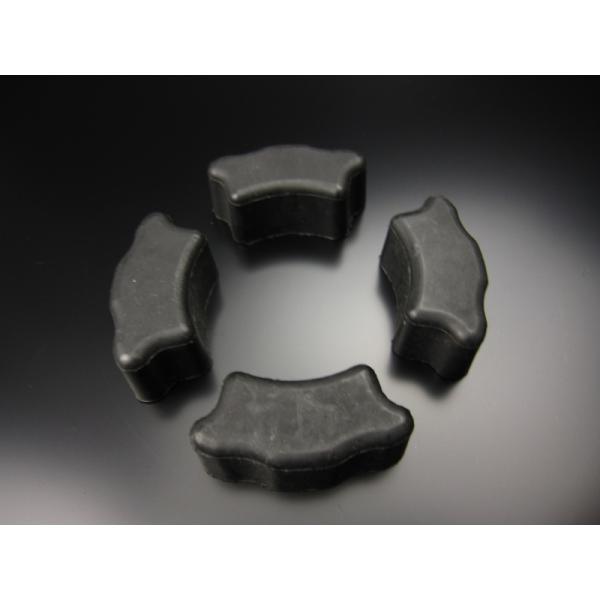 ■特長ダックス、シャリィリアホイールダンパーゴムです。■適合車ダックス、シャリィ■入り数4ヶ■ホンダ純正品番41241-051-000