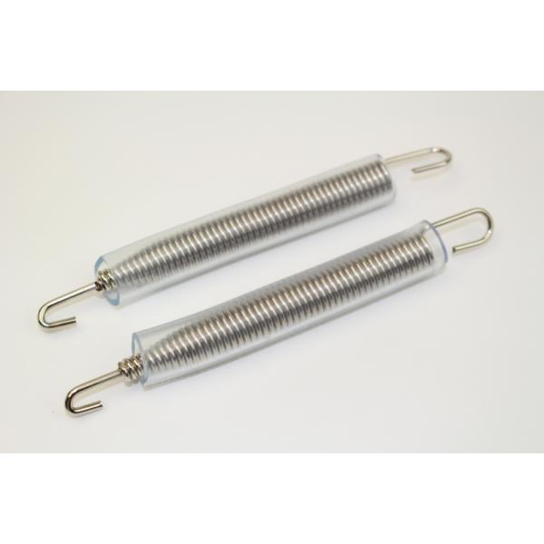■特徴マフラーのサイレンサーとエキゾーストパイプを接続する際に必要なスプリングです。■仕様平置き状態でのピッチ 約110mm入り数 2ヶ