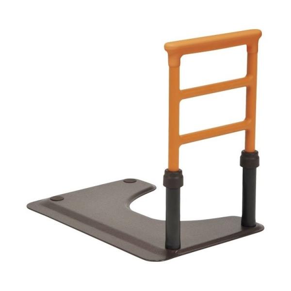 置くだけで生活動作を広げる床置き型手すり。●サイズ／ベース部：幅46×長さ66cm、手すり部：幅35×高さ60〜70（3段階／5cm）cm、手すり径／（トップグリップ）5.4×3.7cm・（ミドルグリップ（楕円））3.1×2.8cm●重さ／...