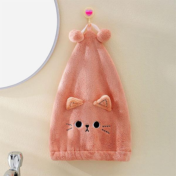 湯上り直後にさっと着用できるヘアドライキャップです。フロントがネコフェイスになっていてとってもかわいい♪吸水性に優れた素材を使用し、濡れた髪の水分を素早く吸収してくれます。使用しないときはフックにかけることもできます。カラーは3色展開です。...