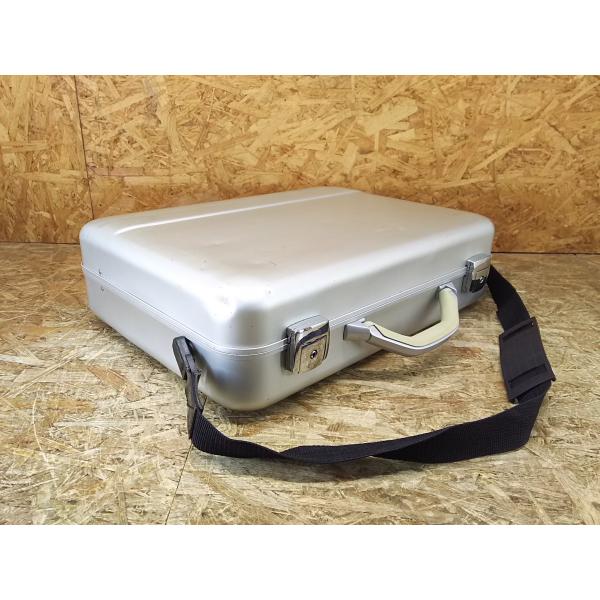 ◎メーカー・型番不明 アルミケース シルバー 機器輸送ハードケース 