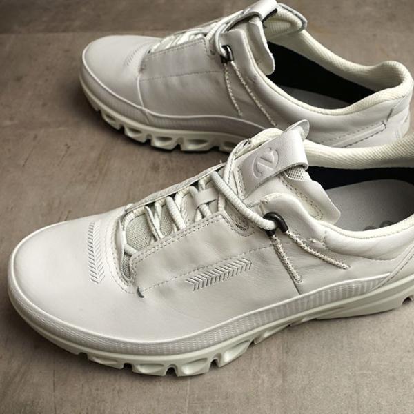 ECCO システム ホワイトシューズ スニーカー 24cm 新品・未使用】ECCO エコー ホワイト スニーカー 24.0cm - メルカリ