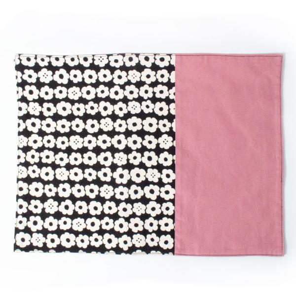 ●商品仕様素材：綿100％サイズ：縦３０ｃｍ　×　横４０ｃｍ製造国：日本●商品の主な特徴・安心の日本製！当社で丁寧に縫製しました。・学校机に合う30×40cmサイズです。【用途】○プレゼントとして： 入学祝い 入園祝い 卒業祝い 卒園祝い ...