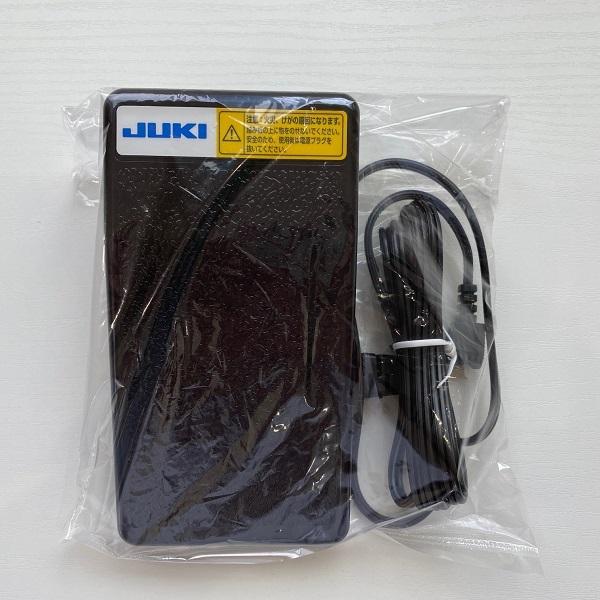 JUKI 職業用ミシン TL-25シリーズ用 フットコントローラ です。（こちらの商品は差込口が1ピンでジャックの先が銀色のタイプです。ジャックの先は3枚目画像にてご確認ください）商品型：YC-485型です。　　　（40064857）使用対...